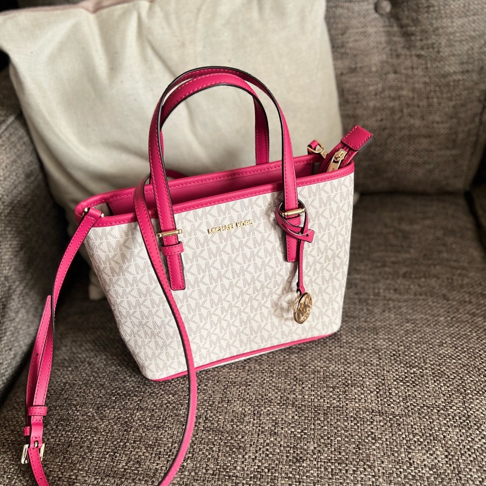 Michael Kors cross med size bag